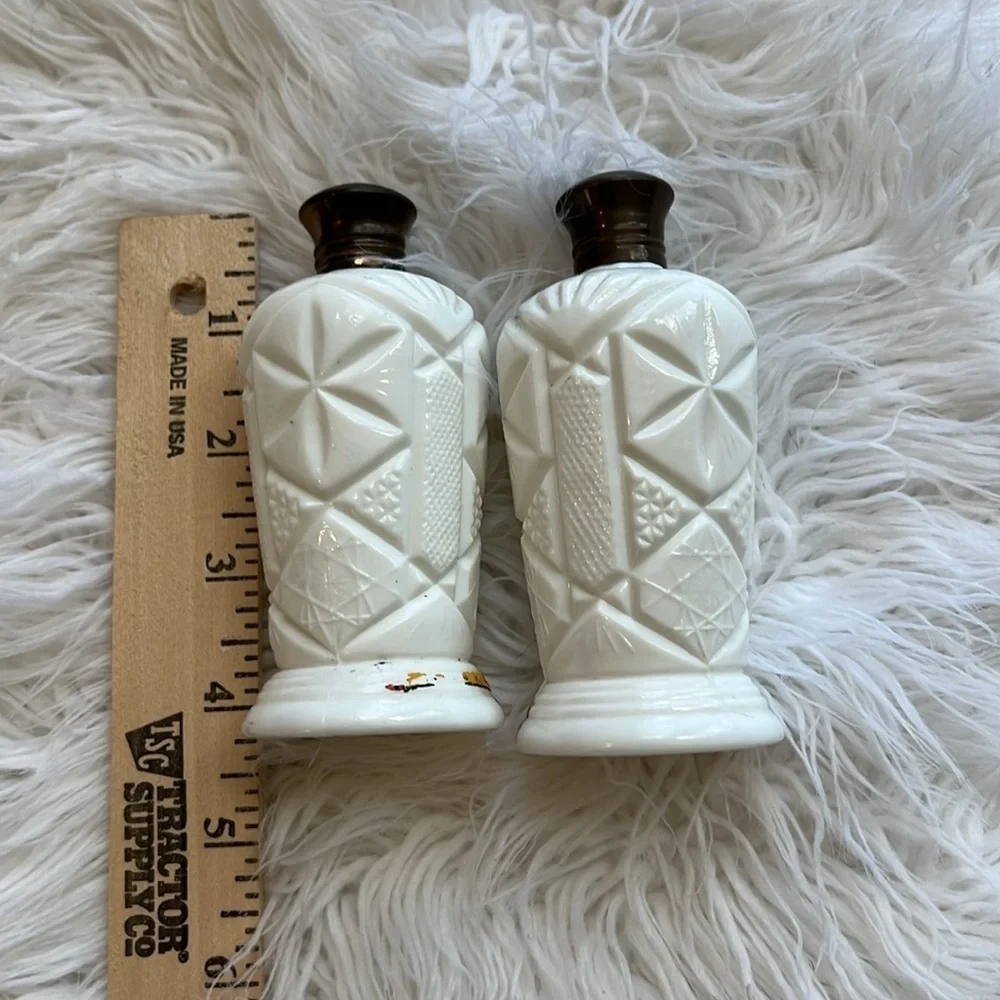 Vintage Napco Japan Souvenir Milk Glass Salt Pepper Shakers